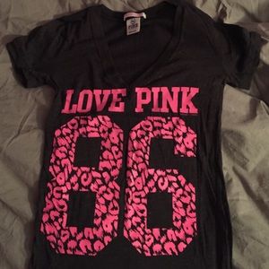 PINK v-neck leopard tee!