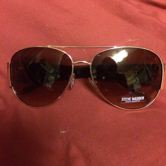 Steve Madden sun glasses