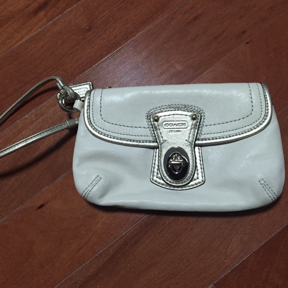 PRICE NEGOTIABLE - Coach Wristlet