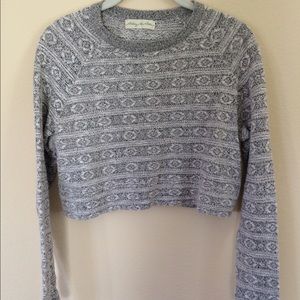 Soft print sweater crop top