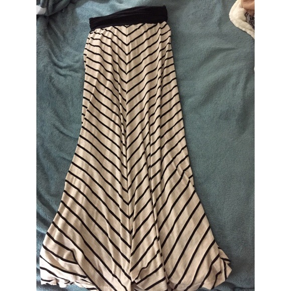 Papaya Dresses & Skirts - Long flowy skirt