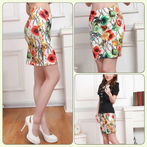 Stretchy Comfortable Orange Rose Skirt - Picture 2 of 4