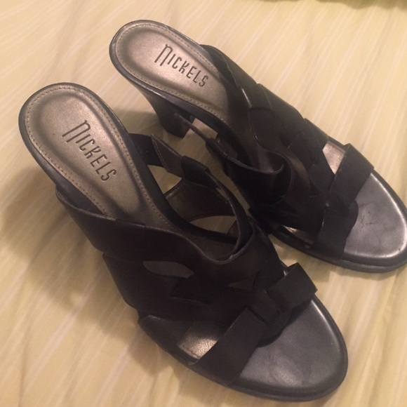Nickels shoes got never wore