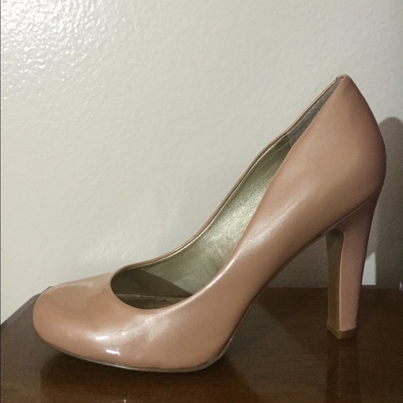 Jessica Simpson High Heel