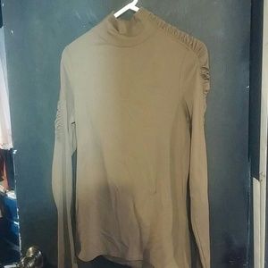 Stretchy brown top with ruffles