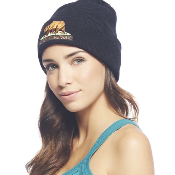 banana republic beanie (California bear)