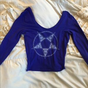 Long sleeve crop top
