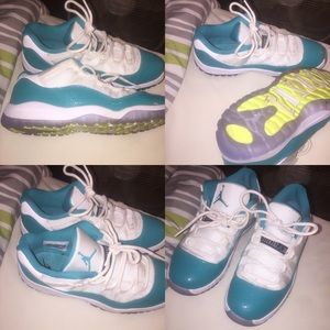 aqua 11s, size 3.