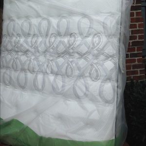 IM sell matres %50 any size call me 240-286-0859