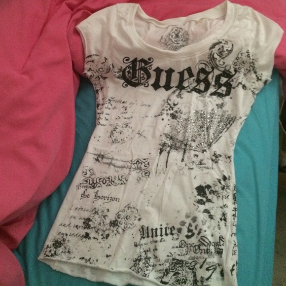 Guess T-shirt sz S