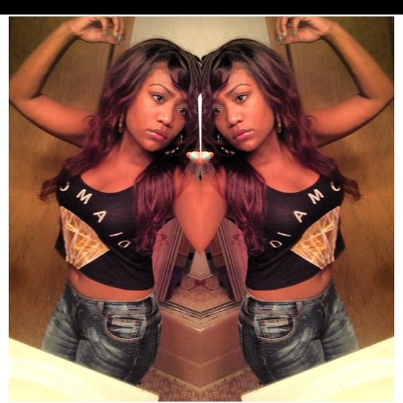 DIAMOND CROP TOP