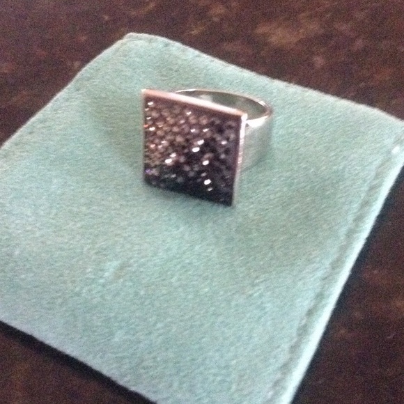 Ring - Picture 3 of 3