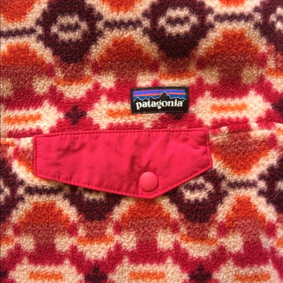 SOLD!!!Aberdeen berry jeweled Patagonia (M) - Picture 2 of 4