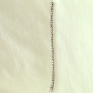 Diamond tennis bracelet