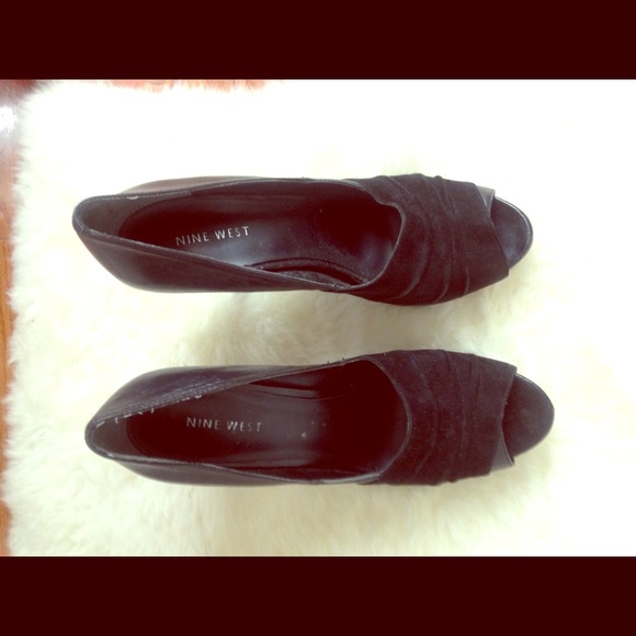 Black peep toe pumps