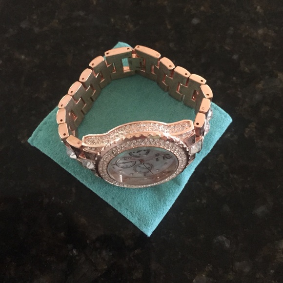 Watch - Picture 2 of 4