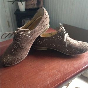 Shoes - Never worn Adorable oxford style shoes Shoes - Never worn Adorable oxford style shoes