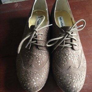 Shoes - Never worn Adorable oxford style shoes Shoes - Never worn Adorable oxford style shoes