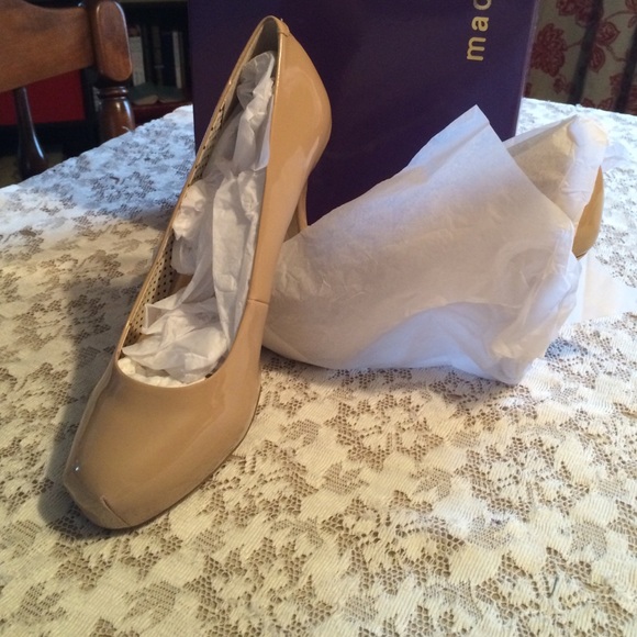 Madden Girl Nude pumps