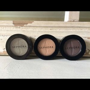 Three eyeshadows.