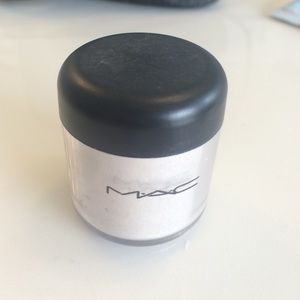 MAC pigment "Frost"