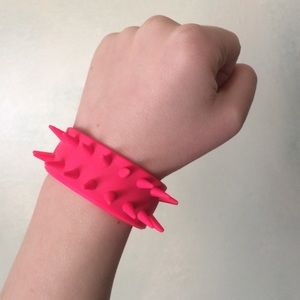 Hot pink spike slap bracelet