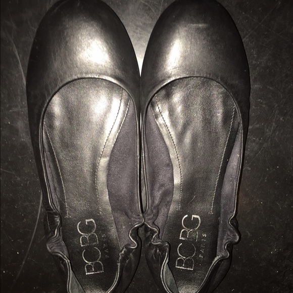BCBG FLATS