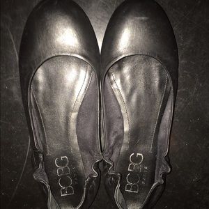 BCBG FLATS