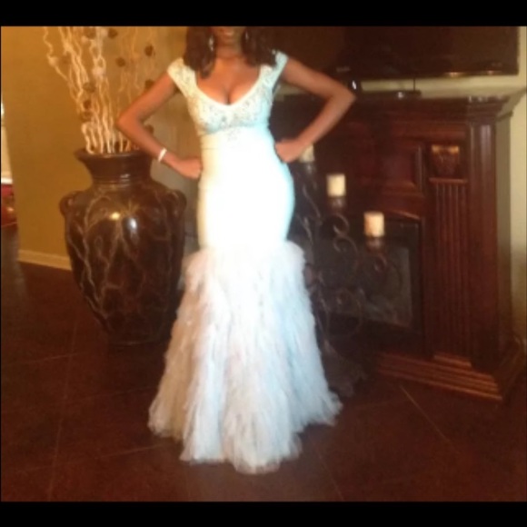Mac Duggal prom dress