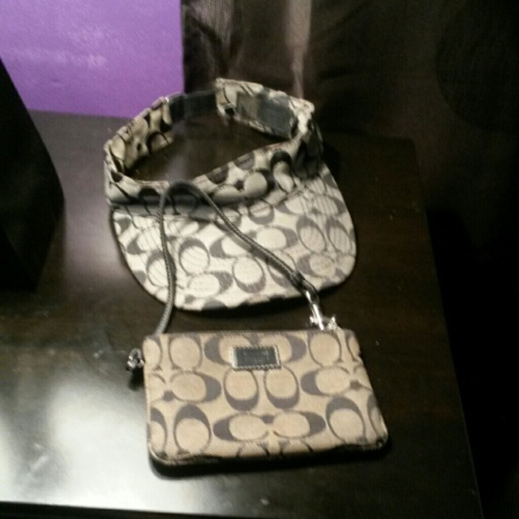 Authentic coach - Picture 2 of 2