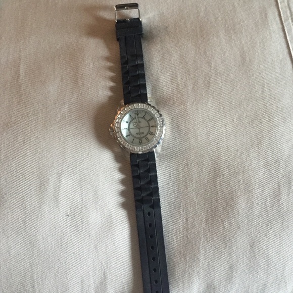 Watch - Picture 3 of 3