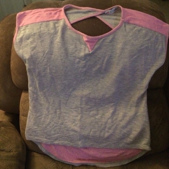 Grey and terry cloth shirt with back out