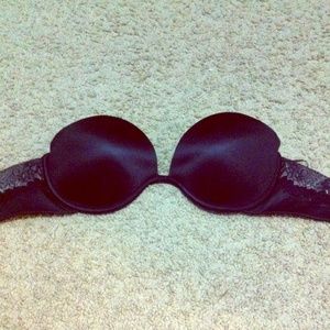 Black strapless bra never worn!