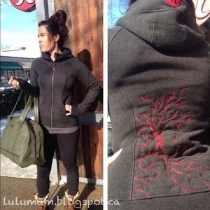 ISO!! Lulu Scuba Hoodie II Chakra size 8