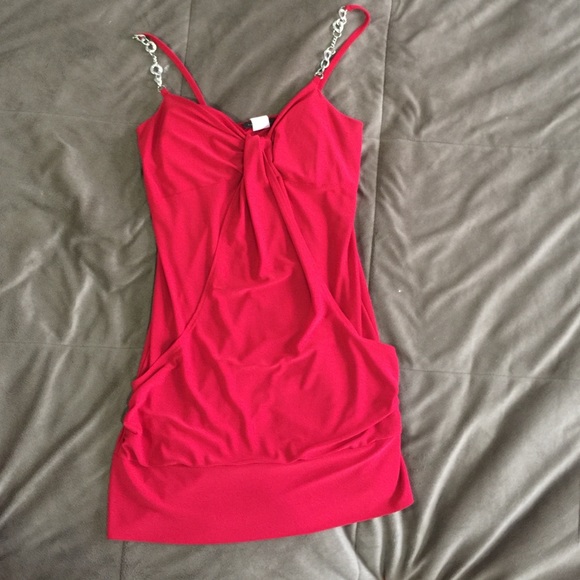 Red Can't miss top
