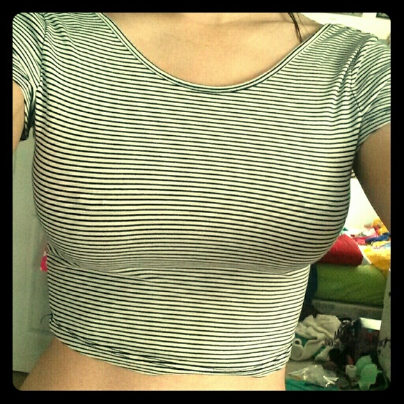 Brandy Melville Crop