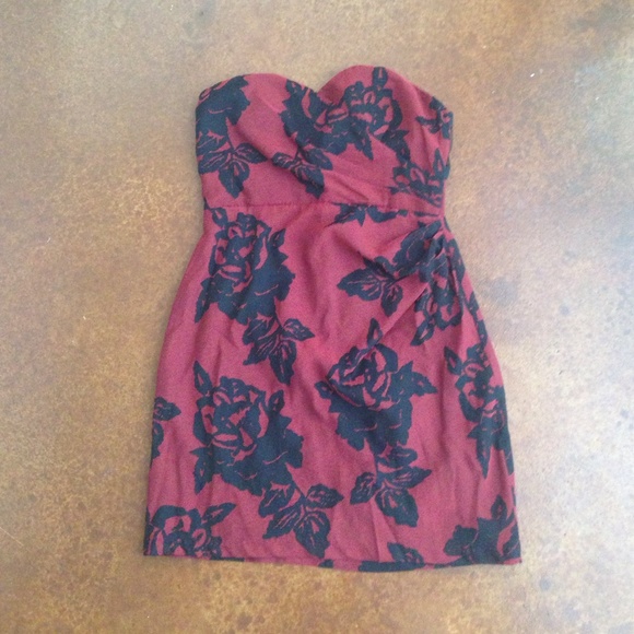 🌹Red and Black Floral Dress🌹