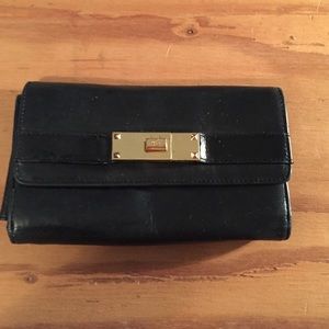 Tory Burch wallet