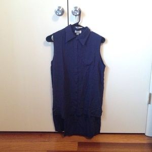 Blue collared sleeveless top