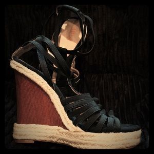 Pre-Owned Levity Espadrilles Wedge