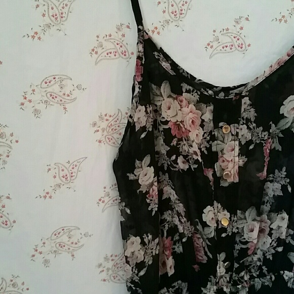 Love Culture Pants - SOLD Pretty floral print romper with pockets!