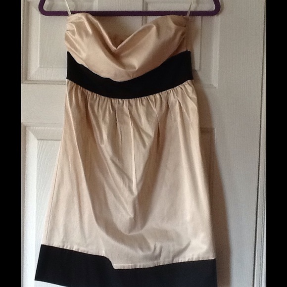 Strapless dress