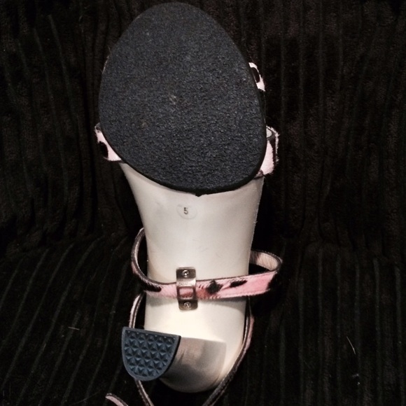 Brand New: Casadei Pink Leopard Strappy sandal - Picture 3 of 4