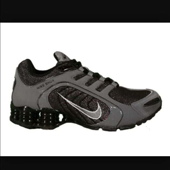 ISO sparkly Nike shox - Picture 2 of 2