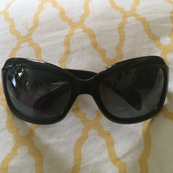 Black sunglasses