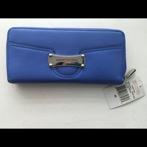 💯Authentic Michael Kors Saratoga Wallet