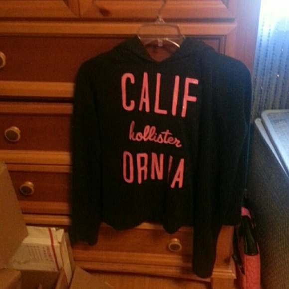 Hollister sweater