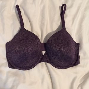 NWOT Victoria's Secret Tee Shirt Demi bra