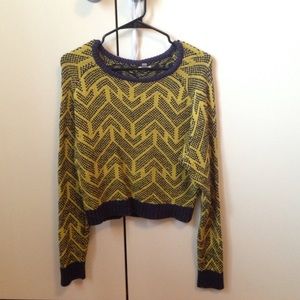 Sweater with arrow print