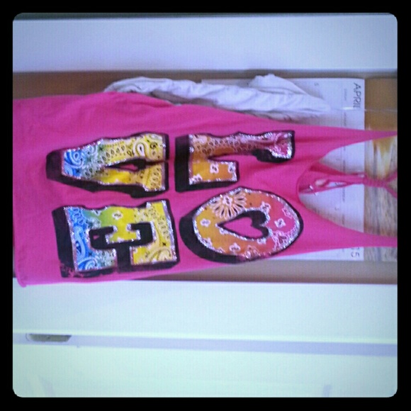 Shirt no bounderies